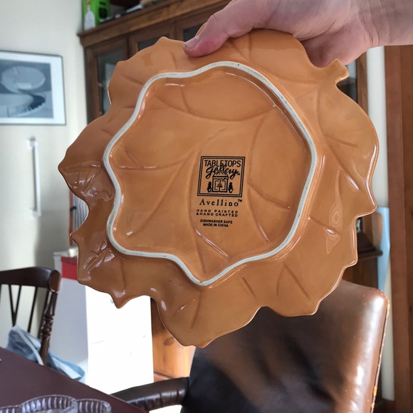 Decorative Leaf Plate - Picture 3 of 4